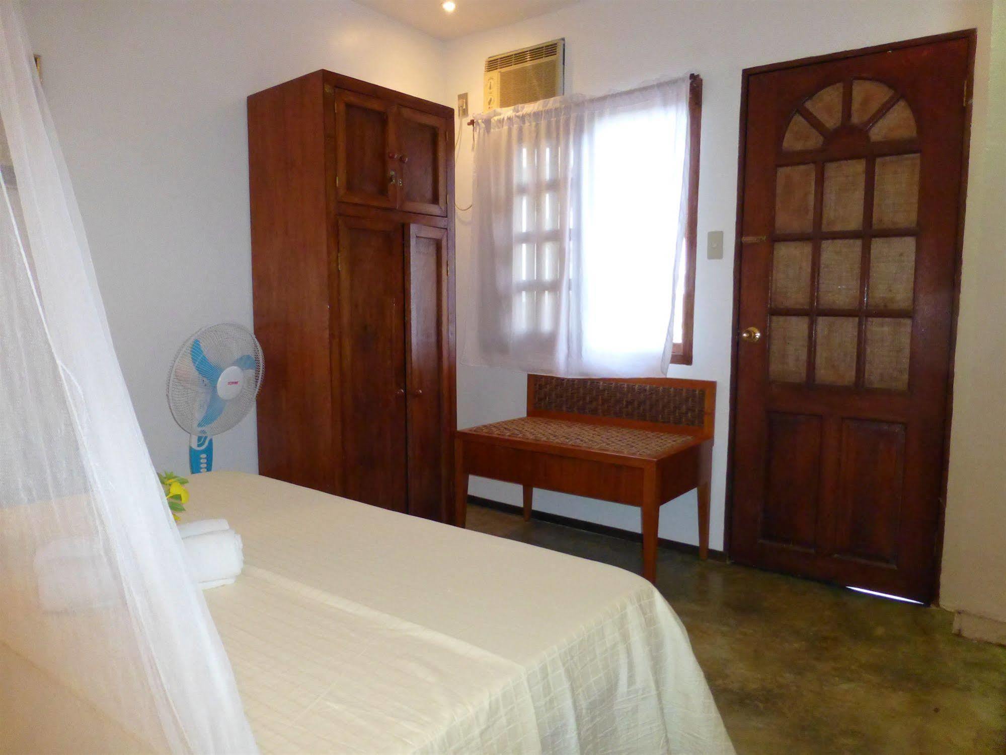 Talima Beach Villas & Dive Resort Cebu Екстериор снимка
