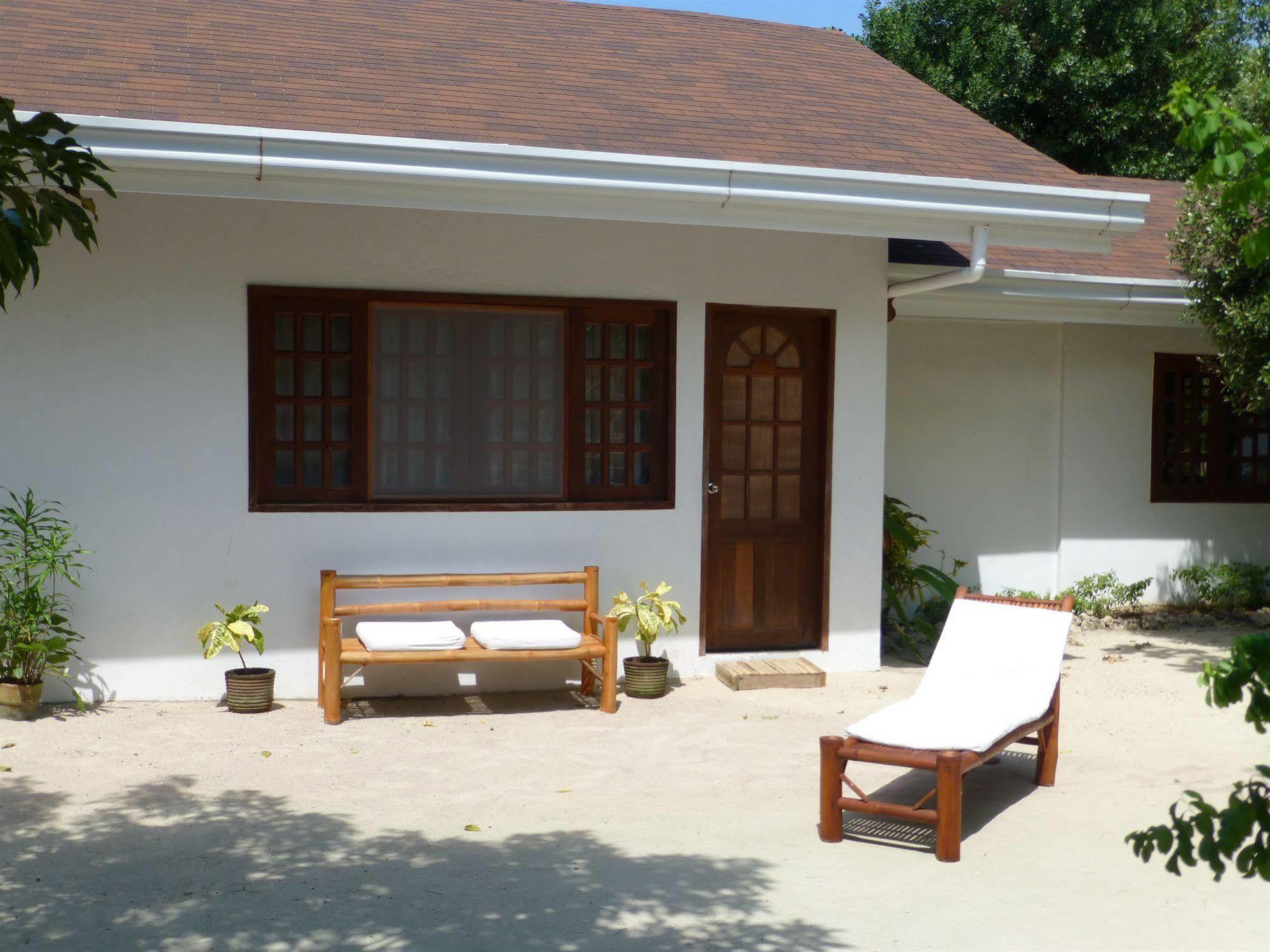 Talima Beach Villas & Dive Resort Cebu Екстериор снимка